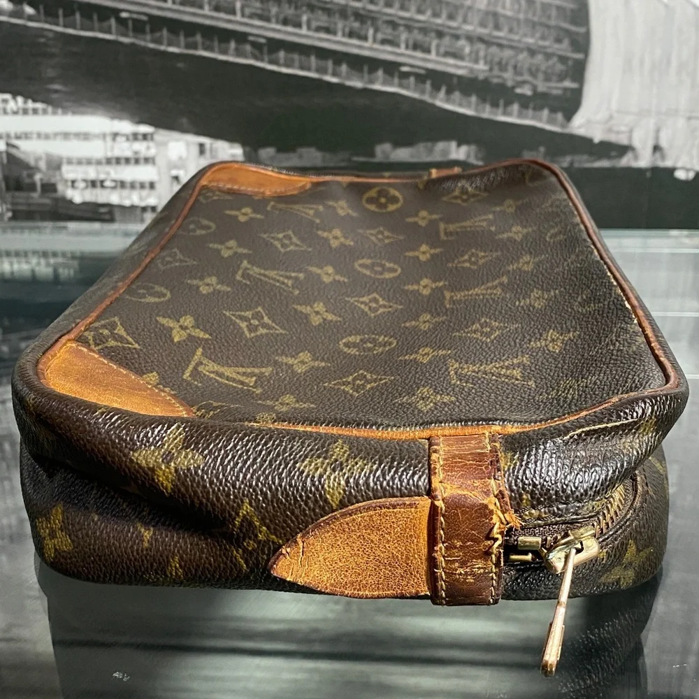 Authentic Louis Vuitton Vintage Monogram Compiegne Cosmetic Clutch Bag